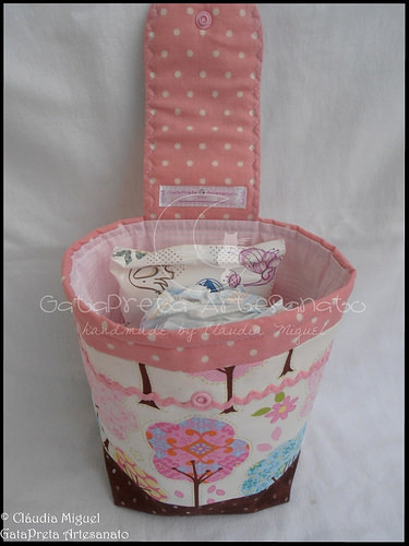 Bolsa para fraldas, muda-fraldas e bolsa para roupa e nécessaire 