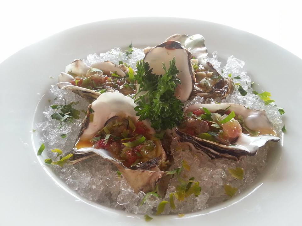 &copy; Luanda Nightlife