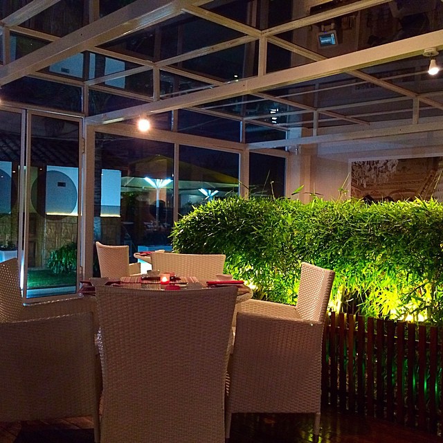 &copy; Luanda Nightlife