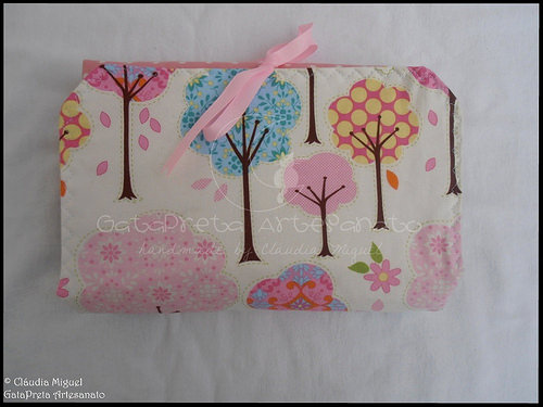 Bolsa para fraldas, muda-fraldas e bolsa para roupa e nécessaire 
