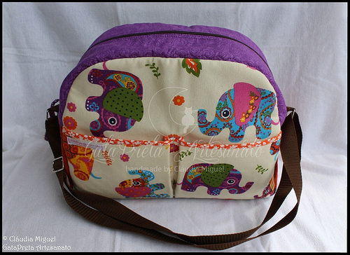 Mala de maternidade, nécessaire e muda-fraldas 