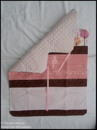 Bolsa para fraldas, muda-fraldas e bolsa para roupa e nécessaire 