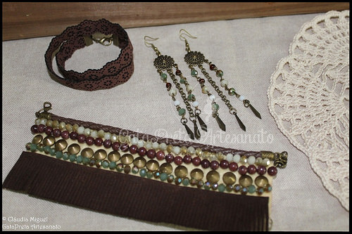 Maxi-pulseira e brincos 