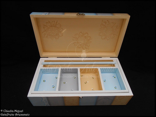Caixa para bijuteria e caixa para 8 relógios 