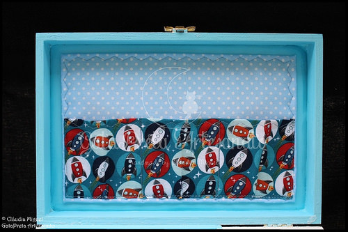 Caixa de medicamentos, régua crescimento e caixa recordações de bebé 