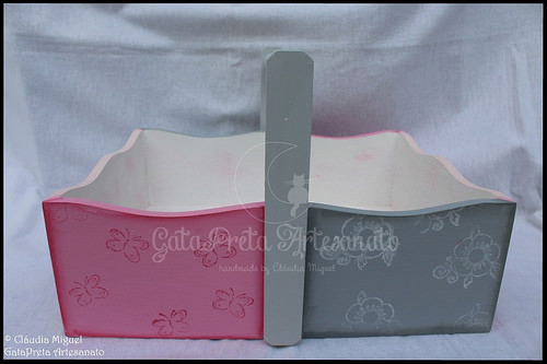 Cesta e caixa de recordações de bebé 