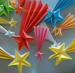 Como fazer uma Estrela de Natal em origami - Passo a passo - Video -  Brinquedos de Papel