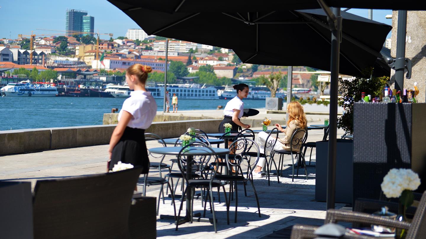 pestana-vintage-porto-services-esplanada-01-635744