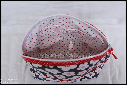 Nécessaire e bolsa documentos de bebé 