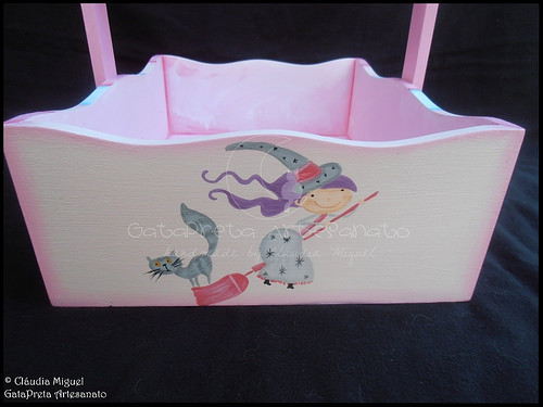 FraldÃ¡rio, cesta, moldura e placa de porta 