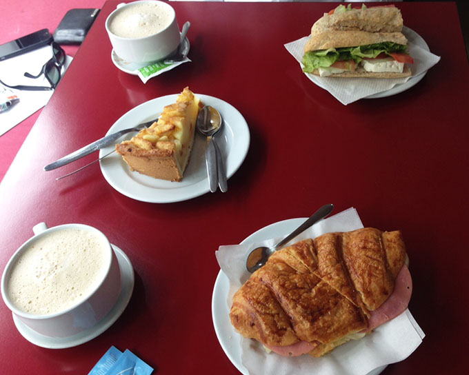 pequeno almoco no dialogos com canela