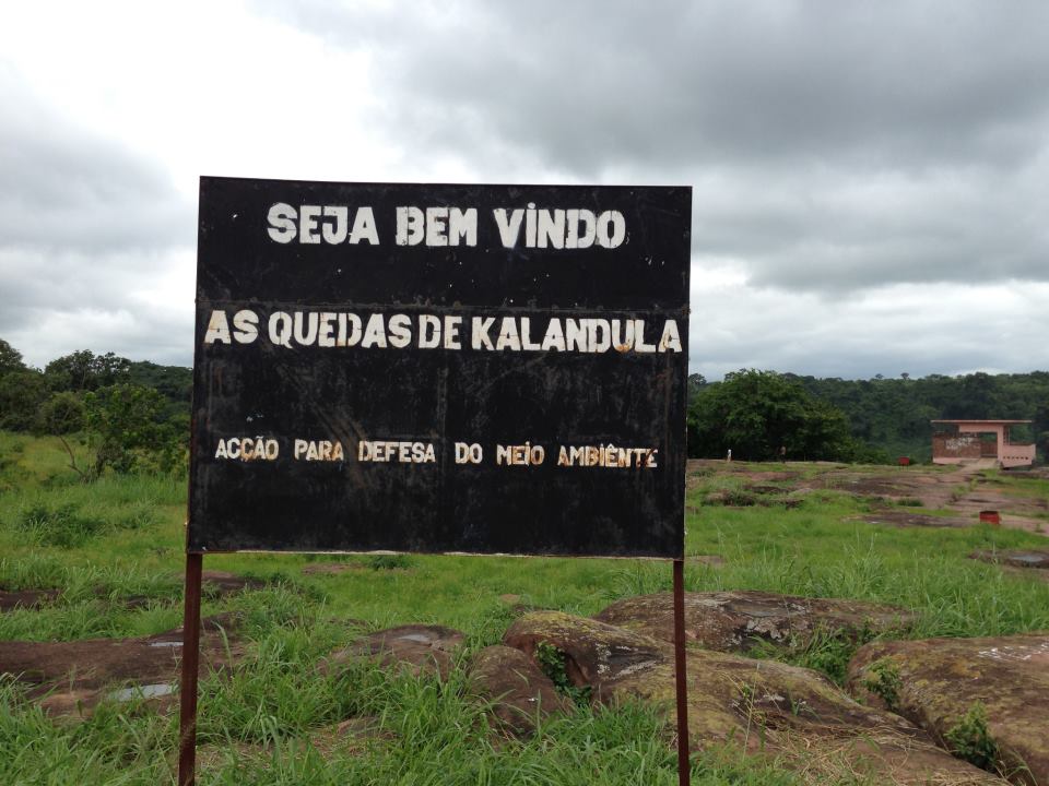 Pedras Negras/Quedas de Kalandula