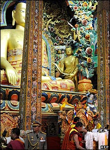 _45179162_bhutan220afp5.jpg