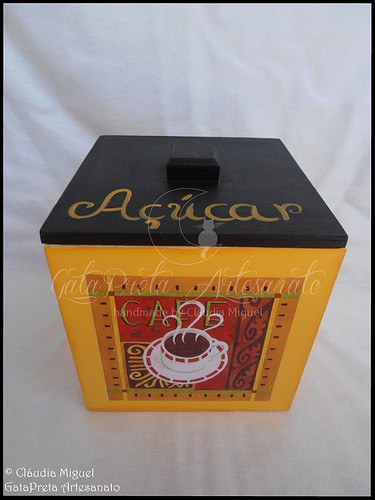 Caixa para cápsulas Delta Q e caixa para pacotes de açúcar 