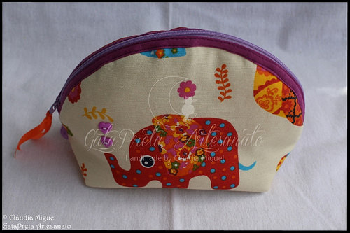 Mala de maternidade, nécessaire e muda-fraldas 