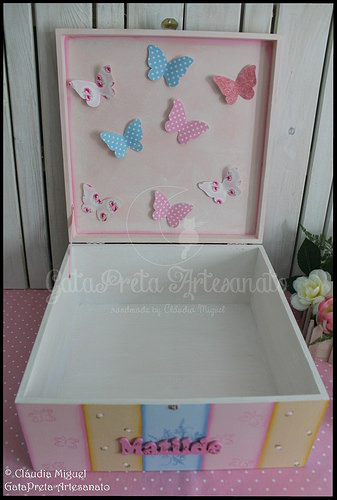 Caixa grande de batizado, de recordações e livro de honra 