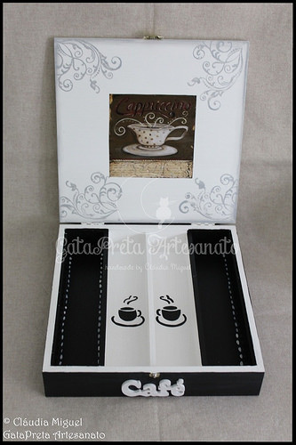 Caixa para cápsulas de café Delta Q e caixa de açúcar 