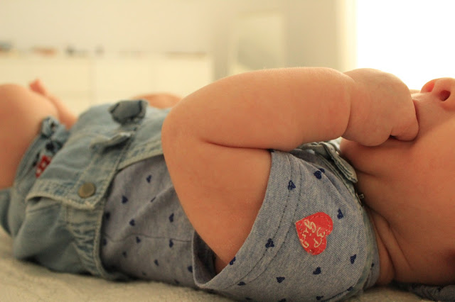 roupa para criança + marca de roupa francesa 3 pommes + 3 pommes + roupa confortável para crianças + roupa dos 0 aos 12 anos + macacão de ganga para meninas + momentos entre mãe e filha + fotografia + companhia das soluções