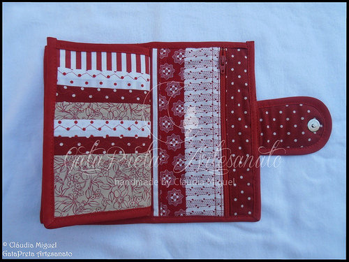 Carteira para notas, moedas, cheques e 24 cartões 