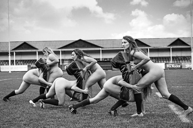 Oxford-University-womens-rugby-players-strip-off-for-charity