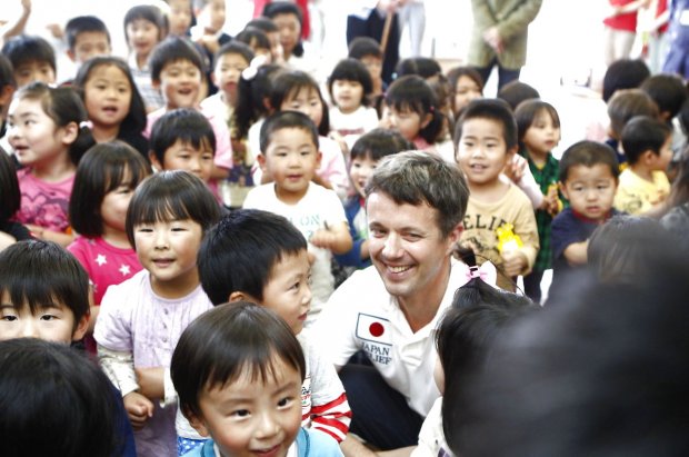 4152363-kronprins-frederik-i-japan.jpg