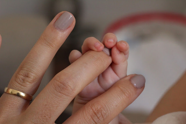 bebé + bebé mês a mês + ter uma menina + licença de maternidade + amor de mãe + mãe a tempo inteiro + vida mãe + filhos 