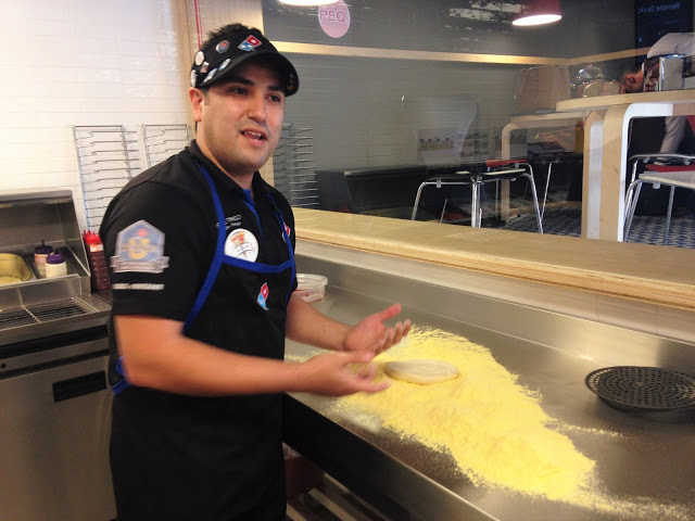 Domino's Pizza + pizza take away + pizza + restaurantes + domino's pizza portugal + cozinhar + refeições + aprender a fazer pizza