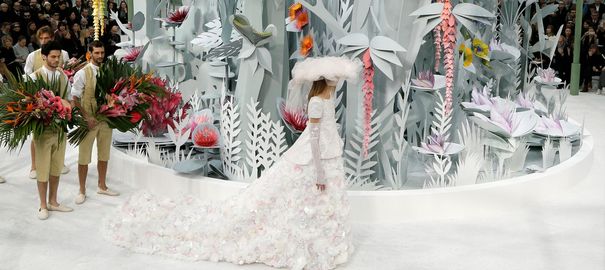 Noiva defile-chanel-haute-couture-printemps-ete-20