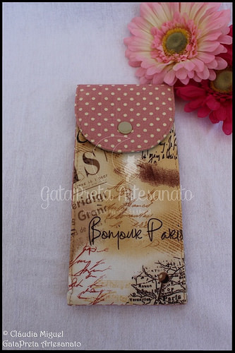 Capa de livros, carteira e estojo 