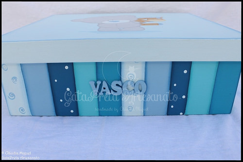 Caixa ampla e placa de porta 