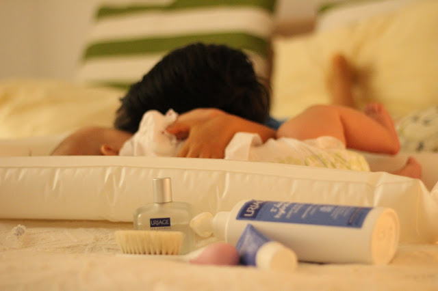 irmãos + família + fim do dia com filhos + hora do banho + uriage + diferença de idades entre os filhos + relação entre irmão