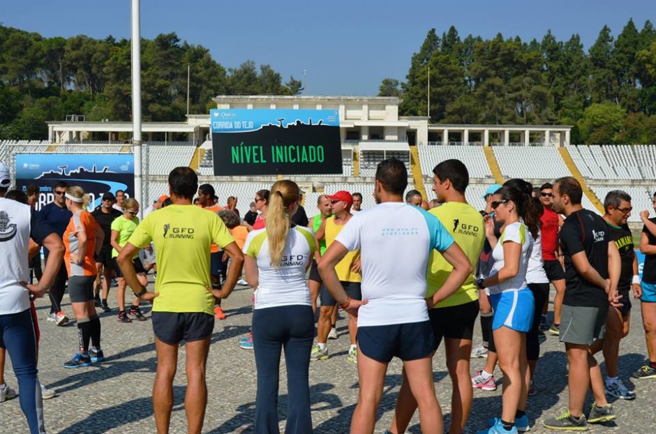 1150188_217244645100986_476166162_n