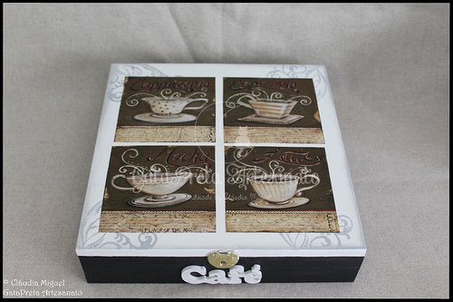 Caixa para cápsulas de café Delta Q e caixa de açúcar 