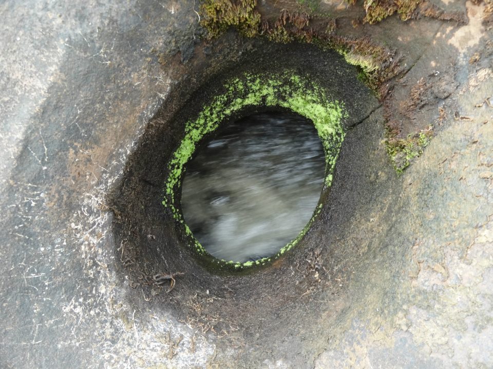 Pedras Negras/Quedas de Kalandula