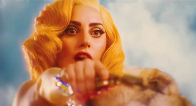 lady gaga aura artpop machete