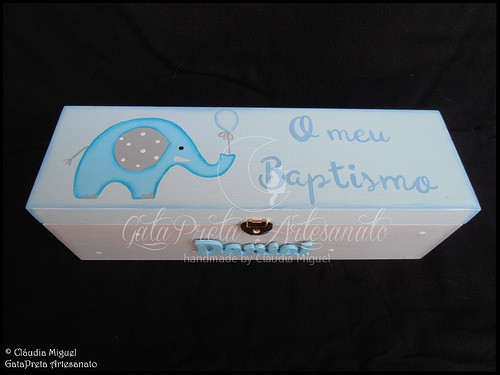 Caixa para toalha e vela de batismo 