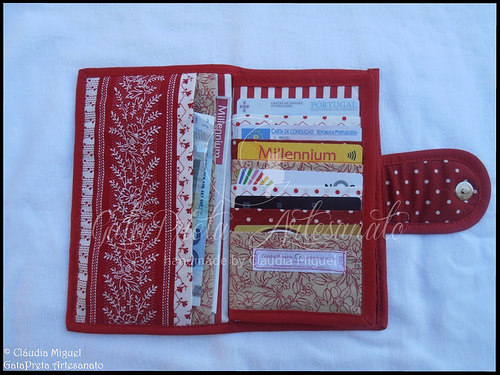 Carteira para notas, moedas, cheques e 24 cartões 