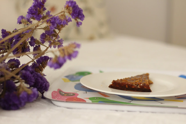 a tarte + tarte de amêndoa + a melhor tarte de amêndoa do país + passatempos + natal + flores + sobremesa