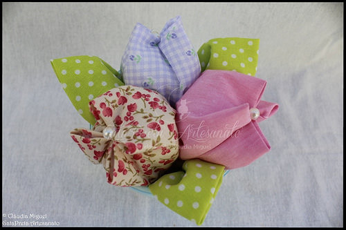 Taleigo para roupa suja do bebé e vasinho 