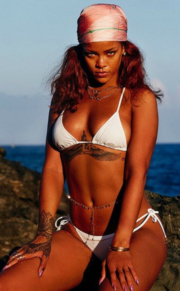2C32010500000578-3232561-According_to_Look_the_trend_as_subtly_showcased_by_Rihanna_is_po-m-12_14421395030251