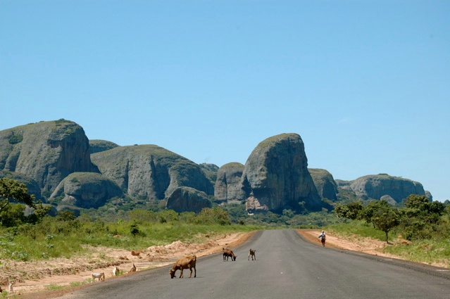 Pedras Negras de Pungo Andongo - SAPO Viajar Angola