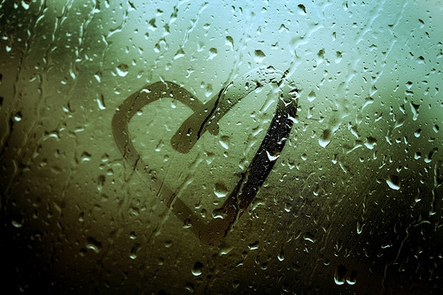 coracao na janela.valha.jpg