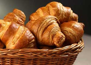paris-croissant.jpg