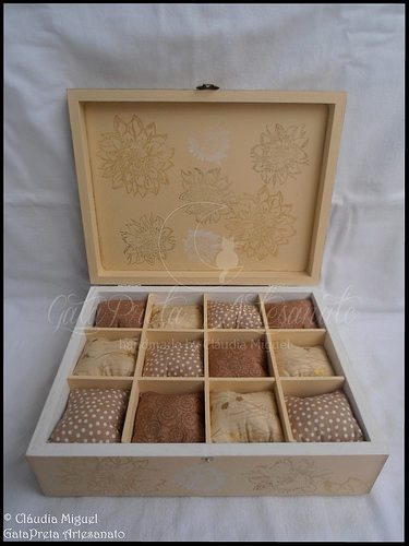 Caixa para 12 relógios 