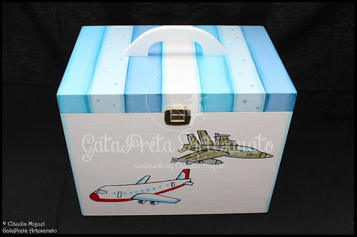 Caixa de medicamentos, régua crescimento e caixa recordações de bebé 