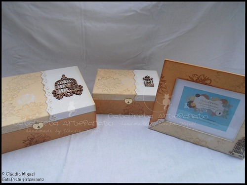 Caixa para 12 relógios, caixa de bijuteria e moldura 