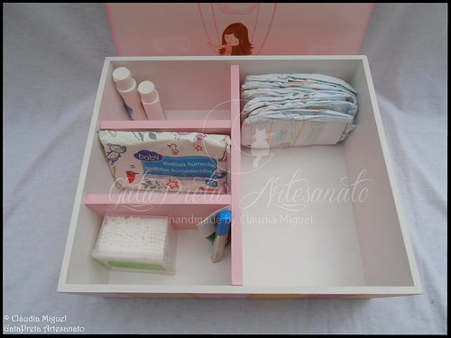Caixa para fraldas, toalhitas, ... 