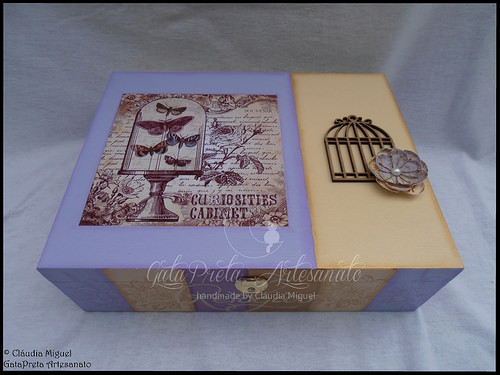 Caixa para 12 relógios e caixa de maquilhagem 