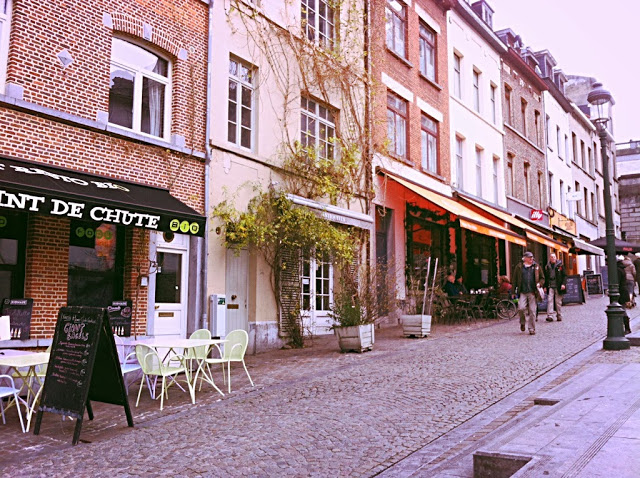 Bruxelas + locais para visitar em Bruxleas + Marolles + Ascenseur des Marolles + domingos em Bruxelas + o que fazer em bruxelas