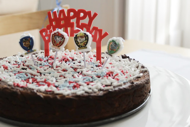 aniversário + patrulha pata + bolo da patrulha pata + bolo de aniversário saudável + bolo sem açúcar + bolo sem farinha refinada + receitas saudáveis para crianças